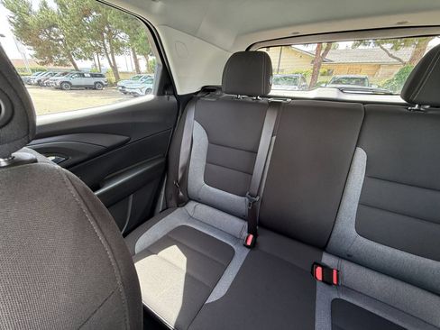 Used 2025 Chevrolet TrailBlazer LT FWD image 31