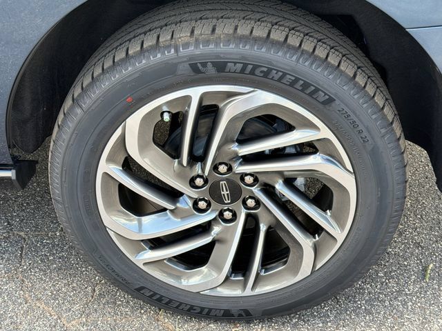 New 2027 Lincoln Navigator Reserve AWD/4WD image 20