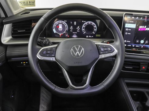 New 2026 Volkswagen Tiguan SE image 23