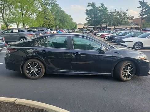 Used 2023 Toyota Camry SE w/ Convenience Package FWD image 5