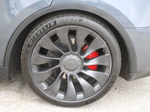 Used 2022 Tesla Model Y Performance AWD/4WD image 8
