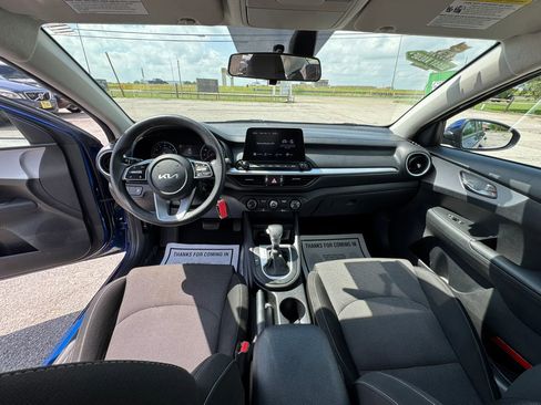 Used 2022 Kia Forte LXS w/ LXS Technology Package FWD image 14