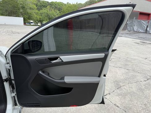 Used 2016 Volkswagen Jetta SEL Premium FWD image 34