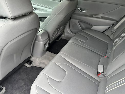 Used 2024 Hyundai Elantra SEL w/ Convenience Package FWD image 12