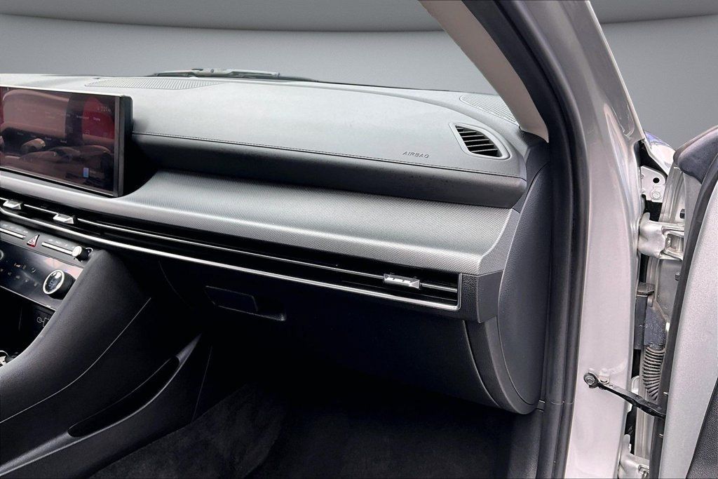 Used 2025 Hyundai Sonata SEL FWD image 26