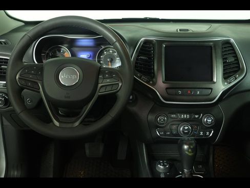 Used 2021 Jeep Cherokee Trailhawk w/ Sun, Sound & Nav Group AWD/4WD image 17