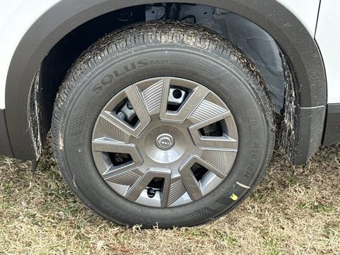 New 2026 Nissan Kicks S image 13