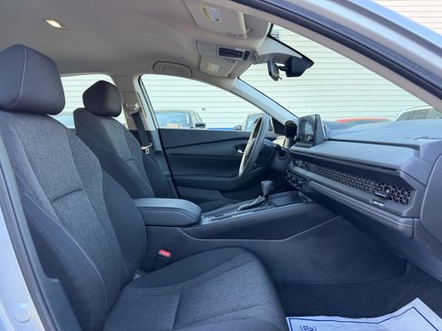 Certified 2023 Honda Accord LX image 12