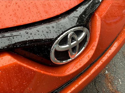 Used 2016 Toyota RAV4 XLE image 28