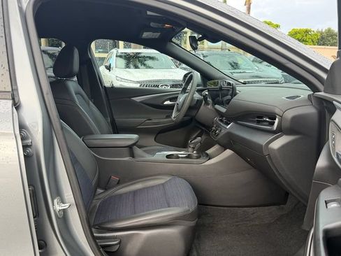 Used 2024 Buick Envista Preferred w/ Advanced Safety Package FWD image 16