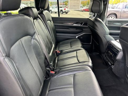 Used 2022 Jeep Wagoneer Series II image 33