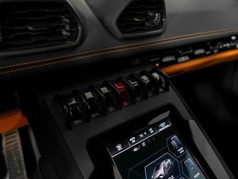 Used 2023 Lamborghini Huracan Tecnica image 19