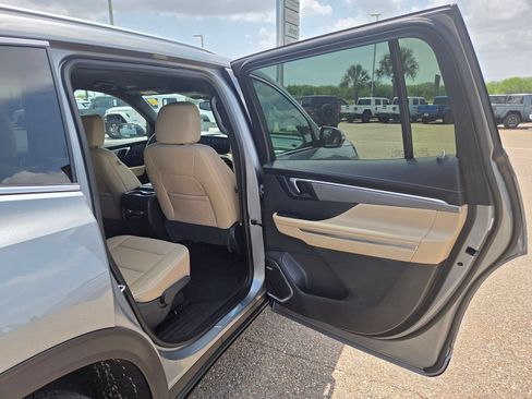 Used 2026 Buick Enclave Preferred FWD image 15