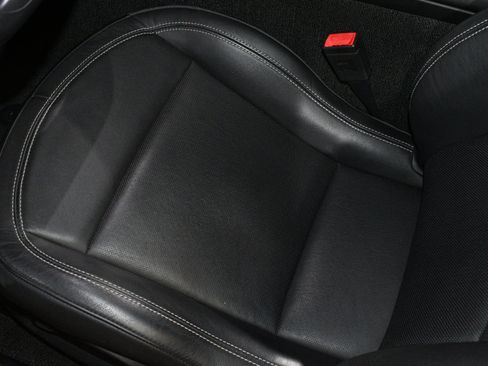 Used 2017 Chevrolet Corvette Stingray Coupe w/ 1LT RWD image 11