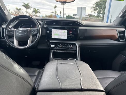 Used 2024 GMC Sierra 2500 Denali w/ Denali Reserve Package image 16