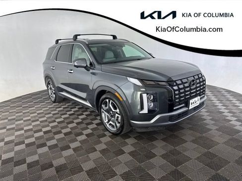 Used 2023 Hyundai Palisade Limited w/ Cargo Package FWD image 1