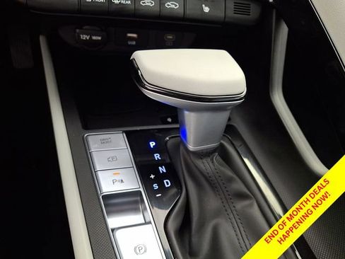 Certified 2024 Hyundai Elantra Limited FWD image 21