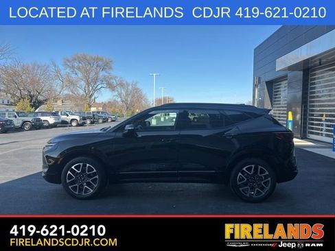 Used 2023 Chevrolet Blazer RS w/ LPO, Floor Liner Package FWD image 4