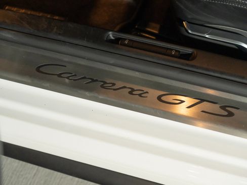 Used 2012 Porsche 911 Carrera GTS RWD image 12