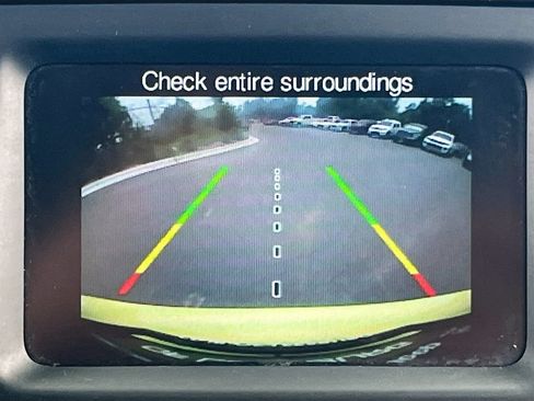 Used 2017 Jeep Renegade Latitude w/ Popular Equipment Group FWD image 13