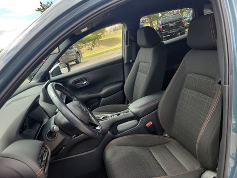 Used 2025 Honda HR-V Sport image 16