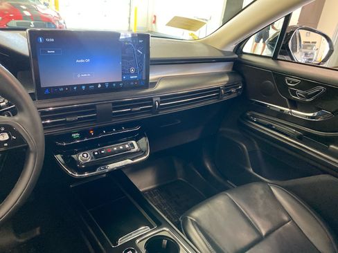 Used 2023 Lincoln Corsair AWD w/ Equipment Group 101A image 12