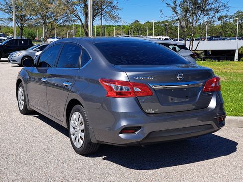 Used 2019 Nissan Sentra S image 4