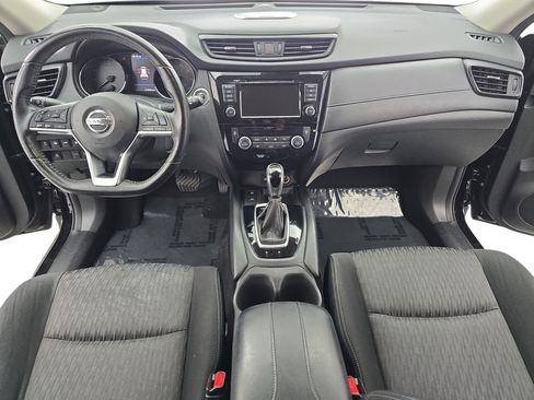 Certified 2019 Nissan Rogue SV w/ Sun & Sound Touring Package image 9