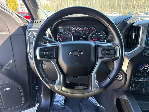 Used 2021 Chevrolet Silverado 1500 LT Trail Boss w/ Convenience Package II image 28