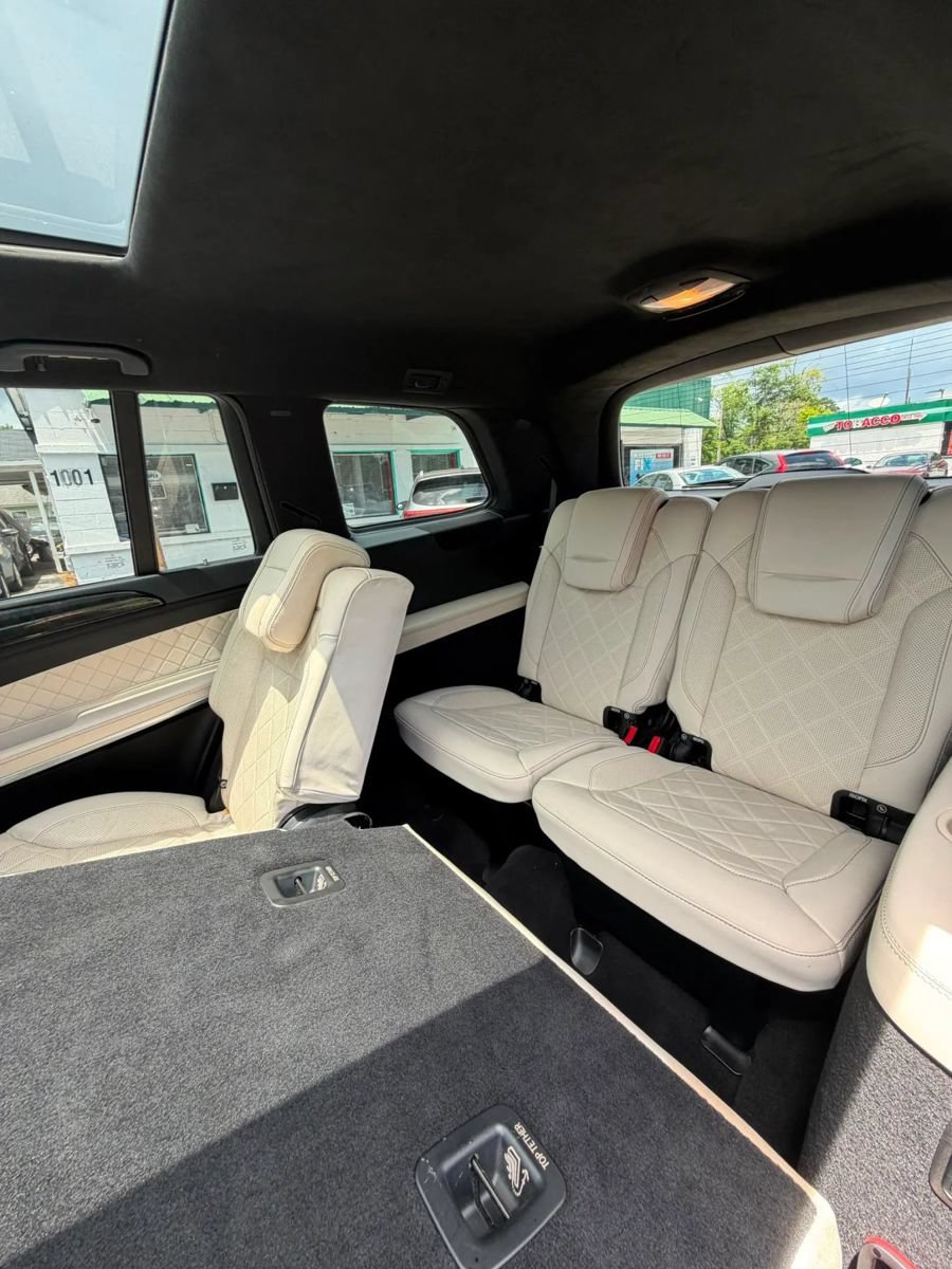 Used 2017 Mercedes-Benz GLS 550 4MATIC image 18