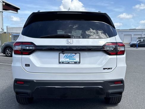 Used 2026 Honda Pilot Sport image 5