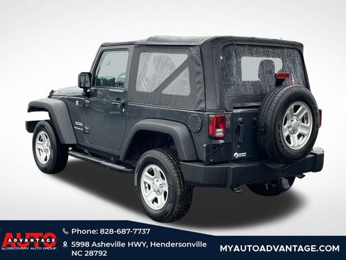 Used 2017 Jeep Wrangler Sport AWD/4WD image 4