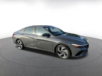 Used 2025 Hyundai Elantra SEL video 2