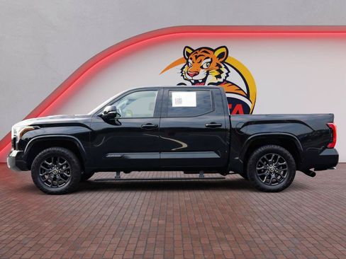 Used 2022 Toyota Tundra Platinum w/ Advanced Package AWD/4WD image 9