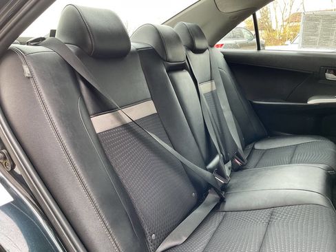 Used 2013 Toyota Camry SE image 32