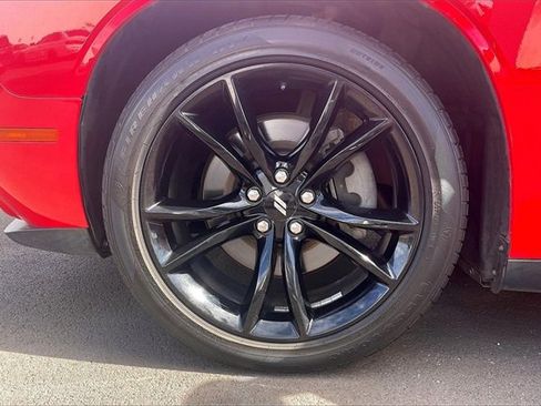 Used 2018 Dodge Challenger R/T w/ Blacktop Package image 9