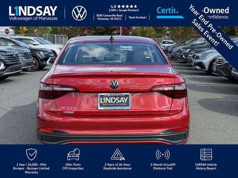 Certified 2024 Volkswagen Jetta SE w/ Panoramic Sunroof Package image 4