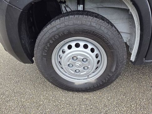 Used 2024 RAM ProMaster 2500 w/ Convenience Group FWD image 23
