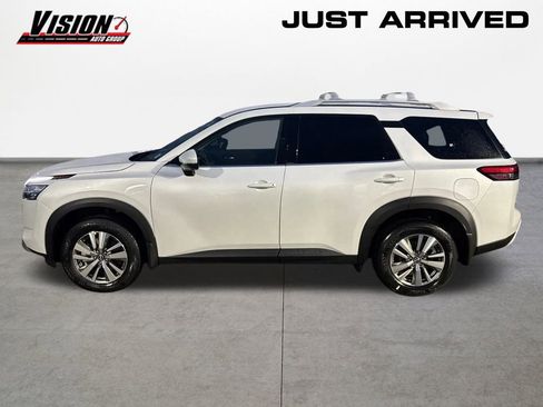 New 2025 Nissan Pathfinder SL image 8