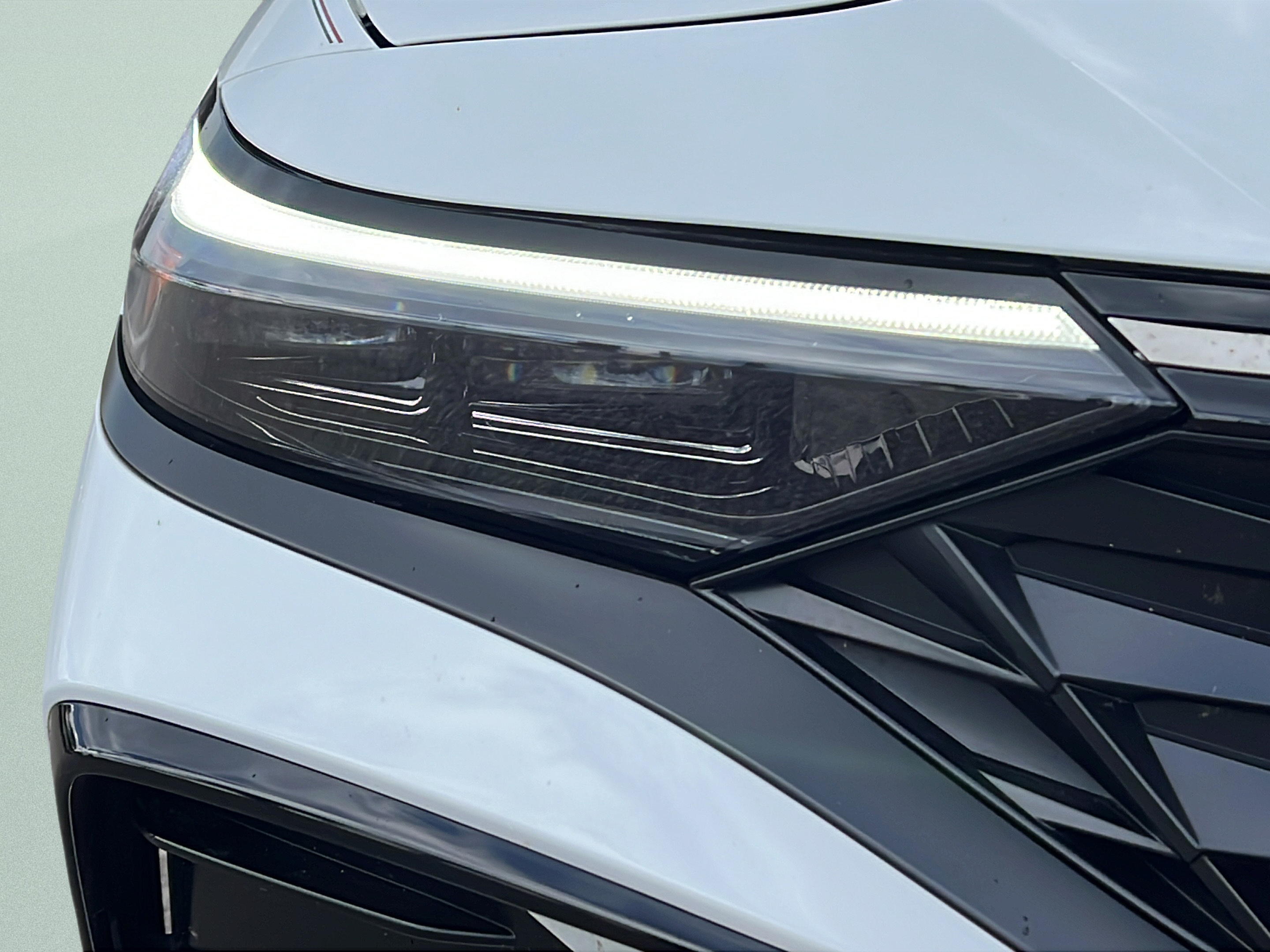 Certified 2025 Hyundai Elantra Limited FWD image 33