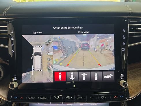 Used 2022 Jeep Grand Wagoneer Series I AWD/4WD image 25