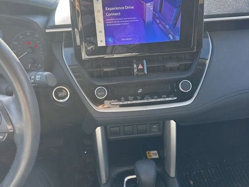 Used 2023 Toyota Corolla Cross LE w/ Moonroof Package image 15