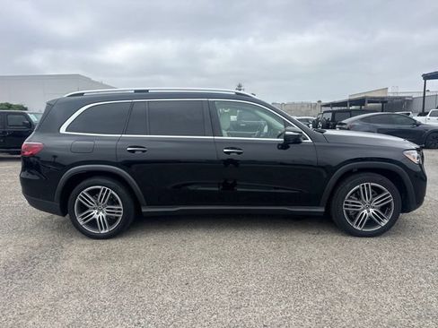 Used 2024 Mercedes-Benz GLS 450 4MATIC image 4