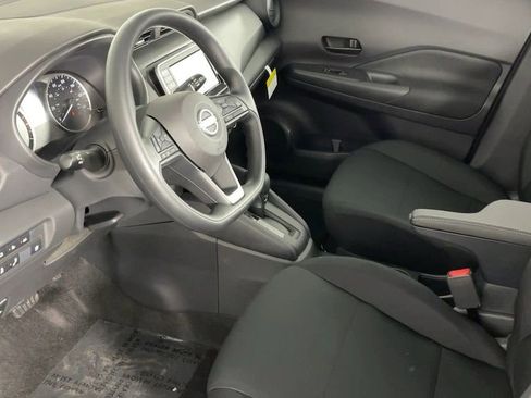 New 2025 Nissan Kicks Play S image 11