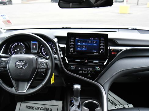 Used 2023 Toyota Camry SE image 34