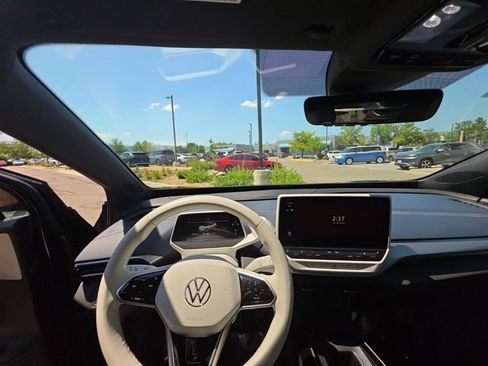Used 2023 Volkswagen ID.4 Pro S AWD/4WD image 15