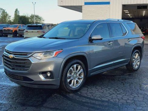 Certified 2020 Chevrolet Traverse Premier w/ LPO, Floor Liner Package image 4