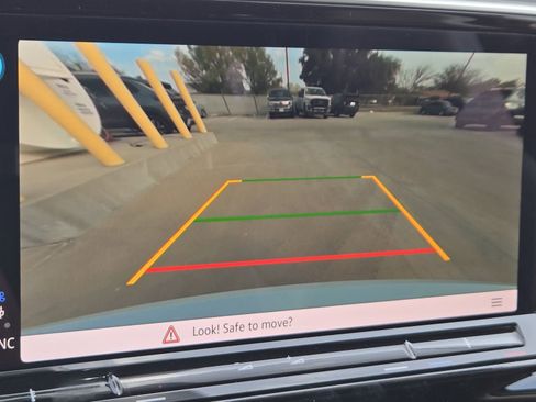 New 2026 Volkswagen Atlas SE image 12