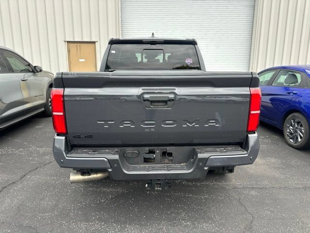 Used 2024 Toyota Tacoma TRD Sport w/ TRD Sport Premium Package AWD/4WD image 11