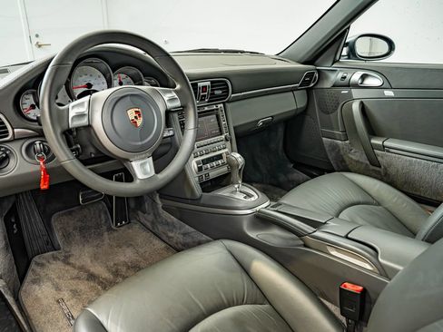 Used 2006 Porsche 911 Carrera S RWD image 4